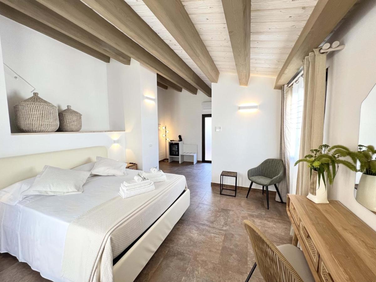 L'Ulivo Comfort Rooms แตร์ราซีนี ภายนอก รูปภาพ