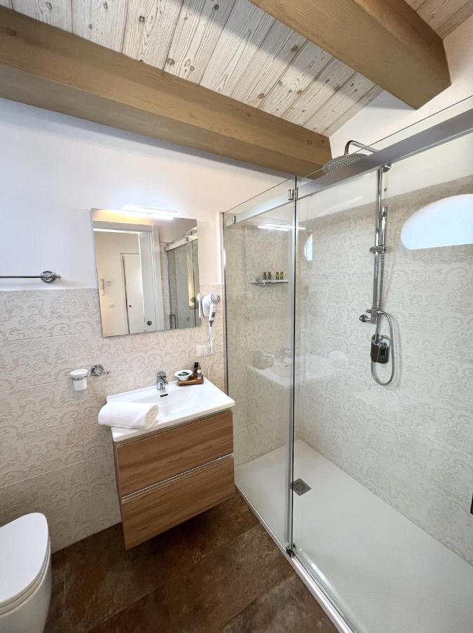 L'Ulivo Comfort Rooms แตร์ราซีนี ภายนอก รูปภาพ