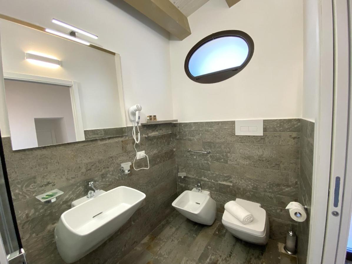 L'Ulivo Comfort Rooms แตร์ราซีนี ภายนอก รูปภาพ