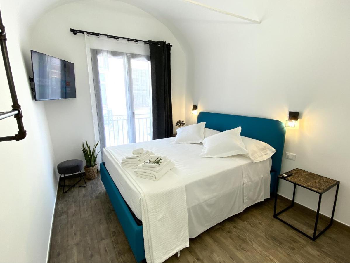 L'Ulivo Comfort Rooms แตร์ราซีนี ภายนอก รูปภาพ