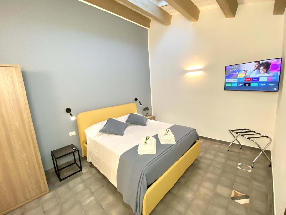 L'Ulivo Comfort Rooms แตร์ราซีนี ภายนอก รูปภาพ